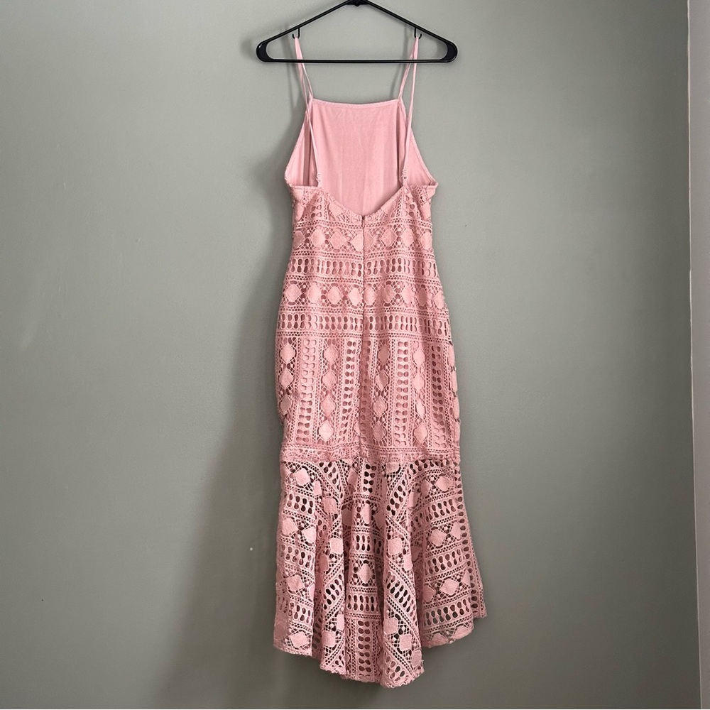 NWT - Girl in Mind - Blush Crochet Lace Fishtail Midi Dress - US 6 - Picture 5 of 10